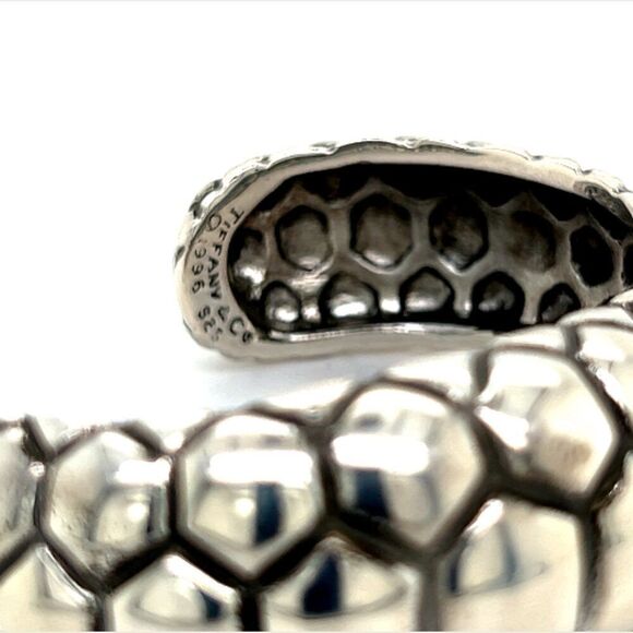 Tiffany & Co Bangle Bracelet 7.5" Medium Beehive Design Sterling Silver TIF885 - Picture 2 of 7